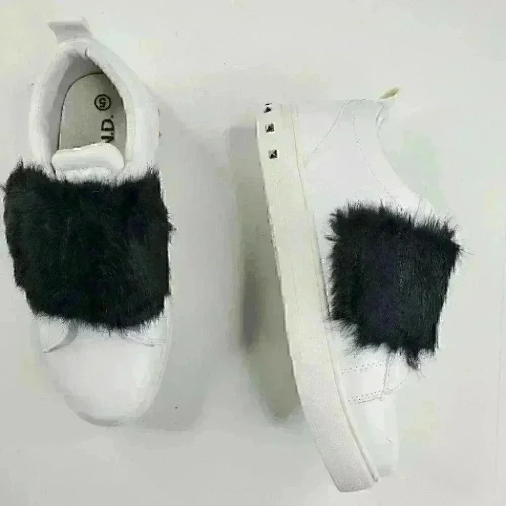 G. N. D Women's Shoes Sz 5/8 White/Black Classic